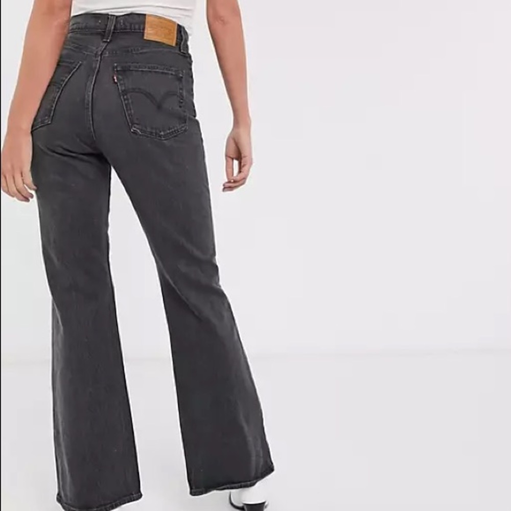 Levi’s Ribcage Highrise Crop Flare Jeans